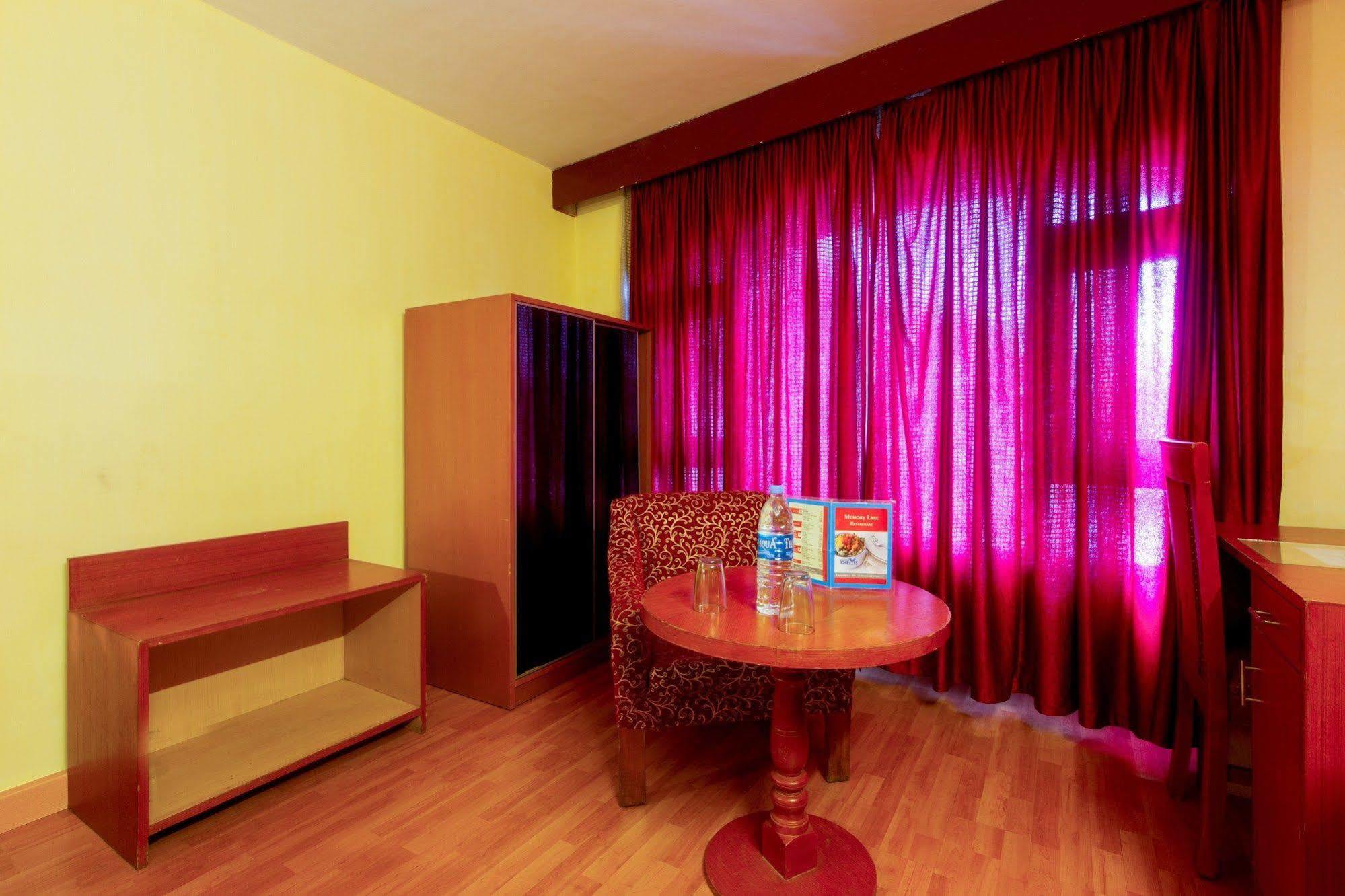 Fabhotel Khems Shoram Palace Road Ooty Exterior photo