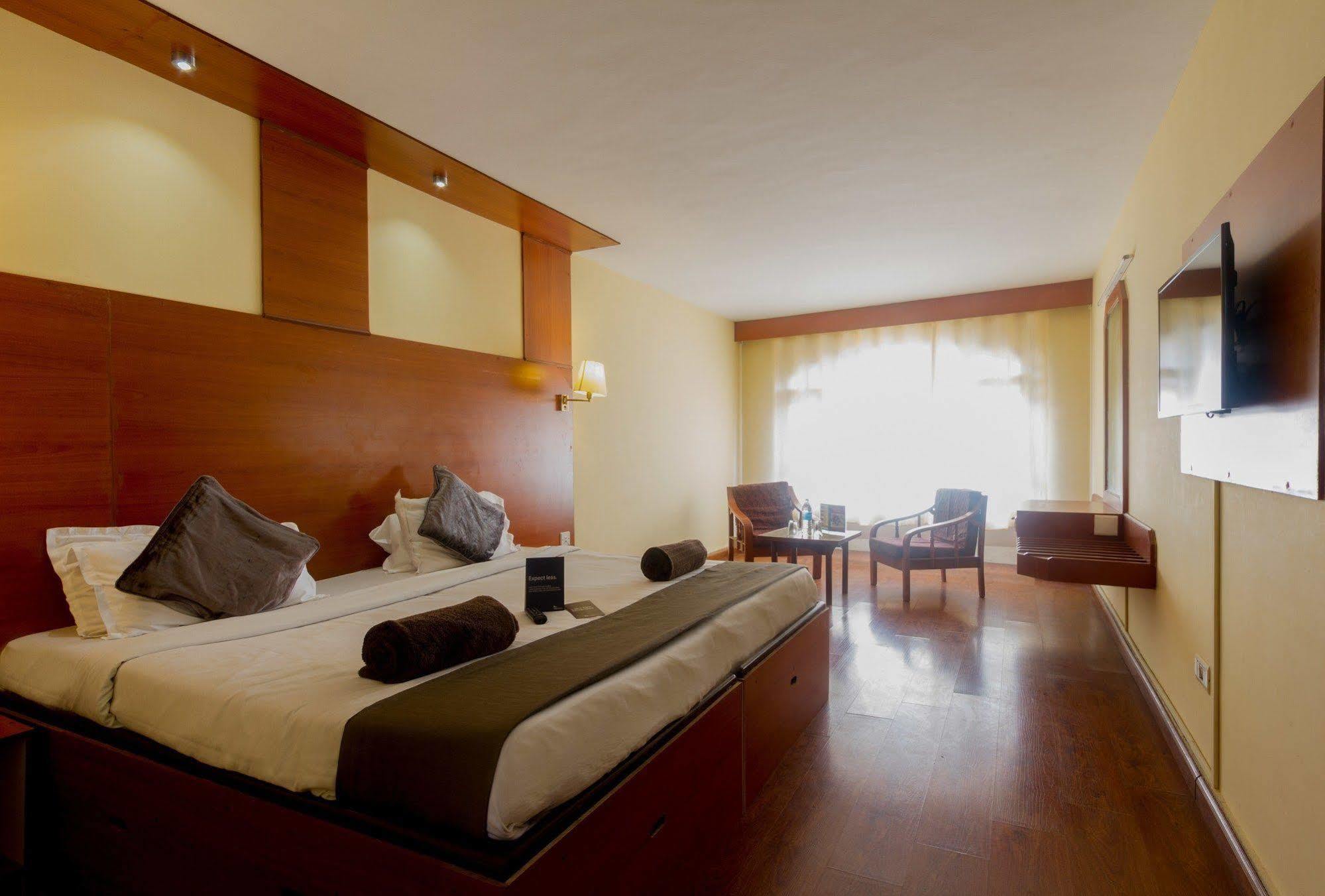 Fabhotel Khems Shoram Palace Road Ooty Exterior photo
