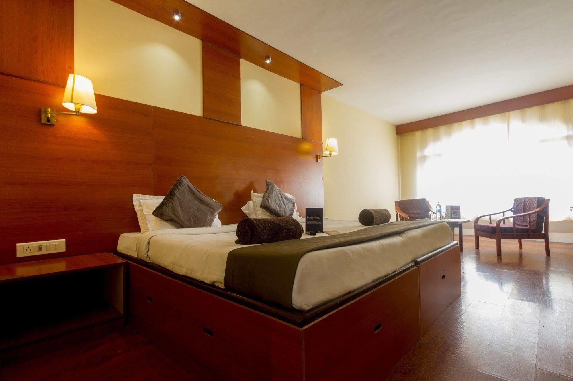 Fabhotel Khems Shoram Palace Road Ooty Exterior photo