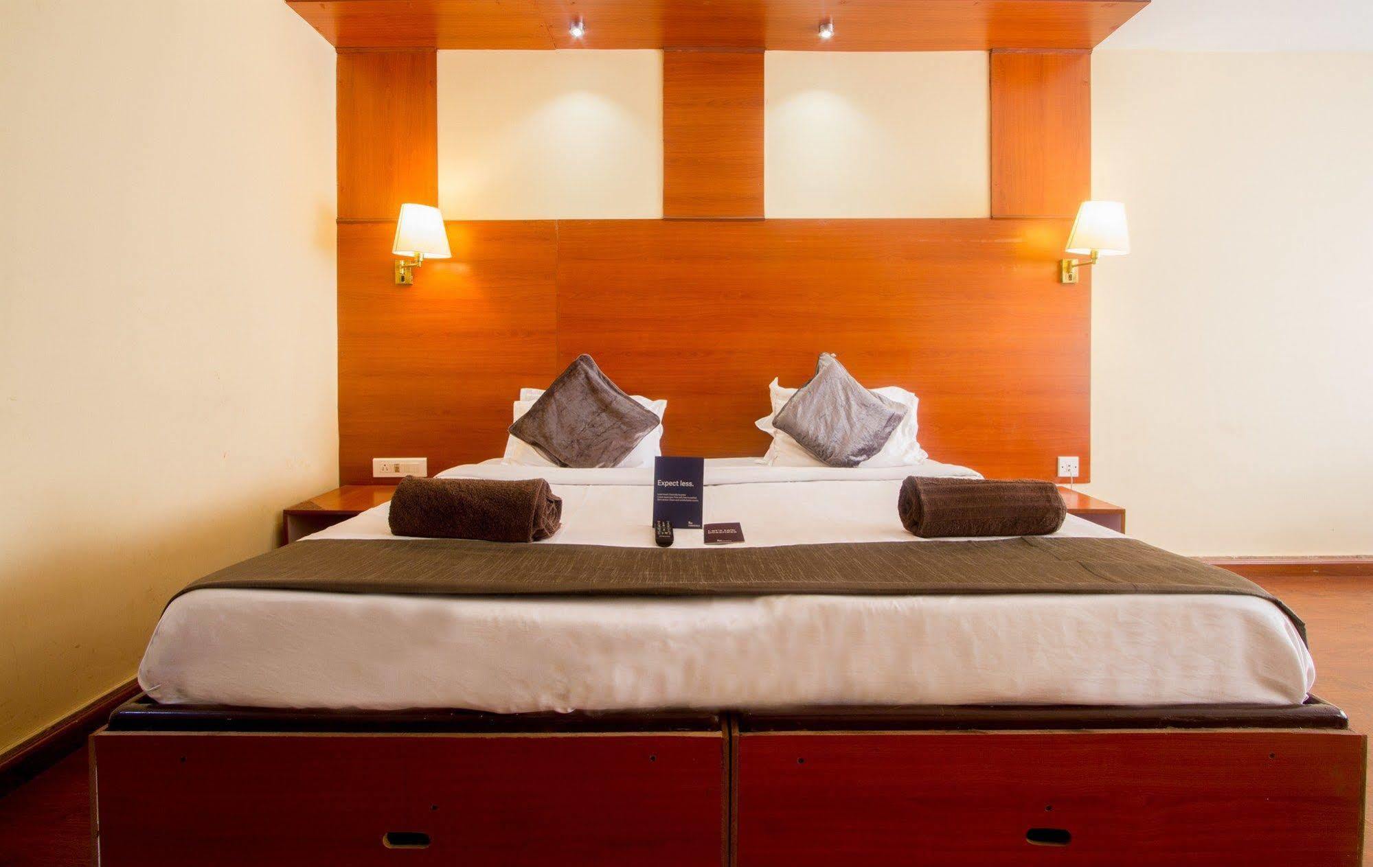 Fabhotel Khems Shoram Palace Road Ooty Exterior photo