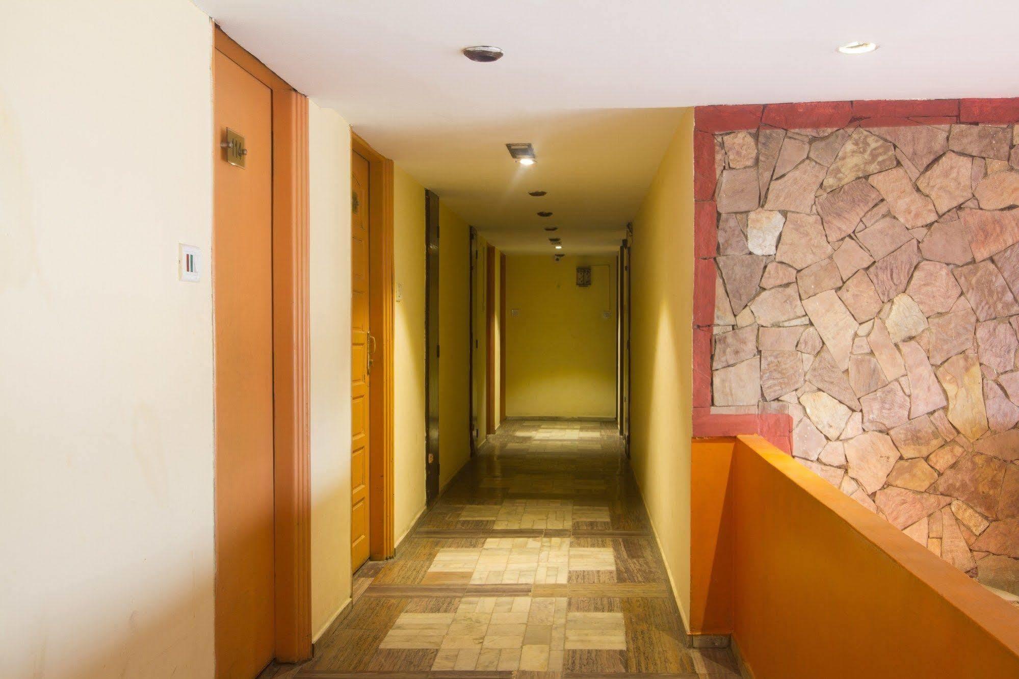 Fabhotel Khems Shoram Palace Road Ooty Exterior photo